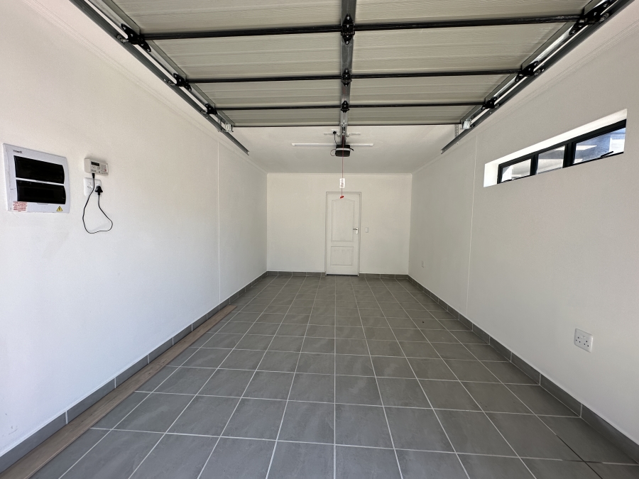 2 Bedroom Property for Sale in Bergsig Western Cape